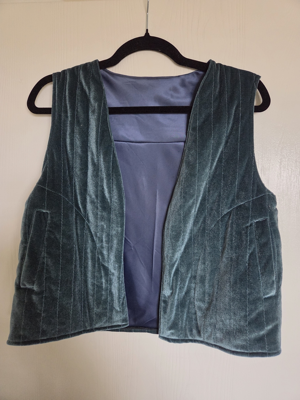 Boxy Velvet Vest in Deep Teal/Dark Cyan